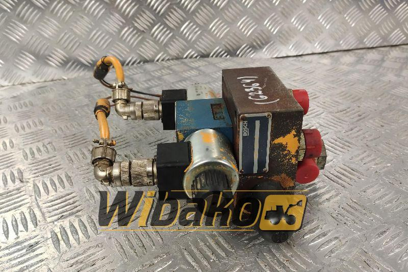Valves set Bosch 0813100148 - Hydraulic valve for Construction machinery: picture 1 Valves set Bosch 0813100148 - Hydraulic valve for Construction machinery: picture 1