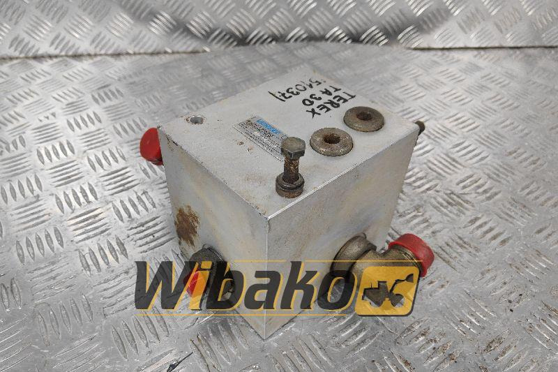 Valves set Vickers TA30 02349378 - Hydraulic valve for Construction machinery: picture 1 Valves set Vickers TA30 02349378 - Hydraulic valve for Construction machinery: picture 1