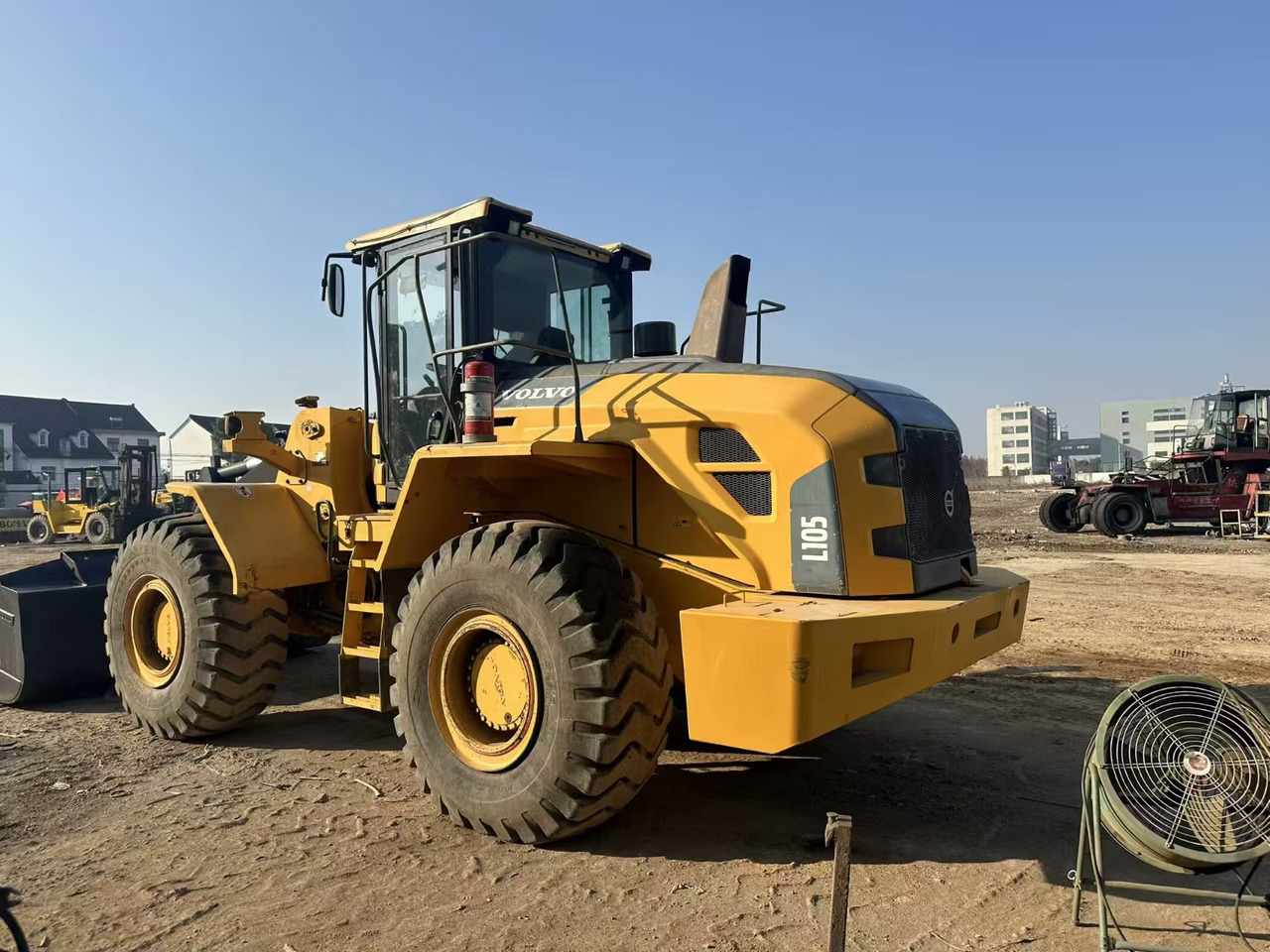 Wheel loader 105L: picture 10