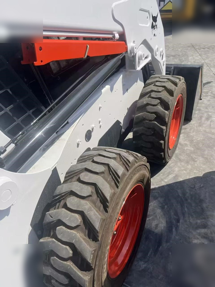Skid steer loader BOBCAT S160: picture 9