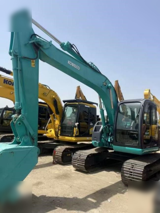 KOBELCO SK135SR - Crawler excavator: picture 1 KOBELCO SK135SR - Crawler excavator: picture 1