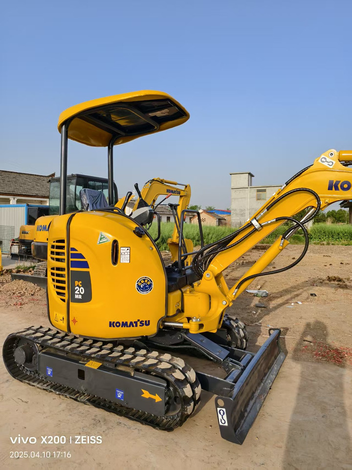 KOMATSU 20MR - Mini excavator: picture 1 KOMATSU 20MR - Mini excavator: picture 1
