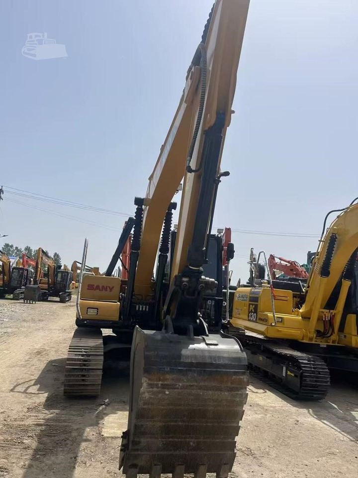 SANY SY135C - Crawler excavator: picture 2 SANY SY135C - Crawler excavator: picture 2