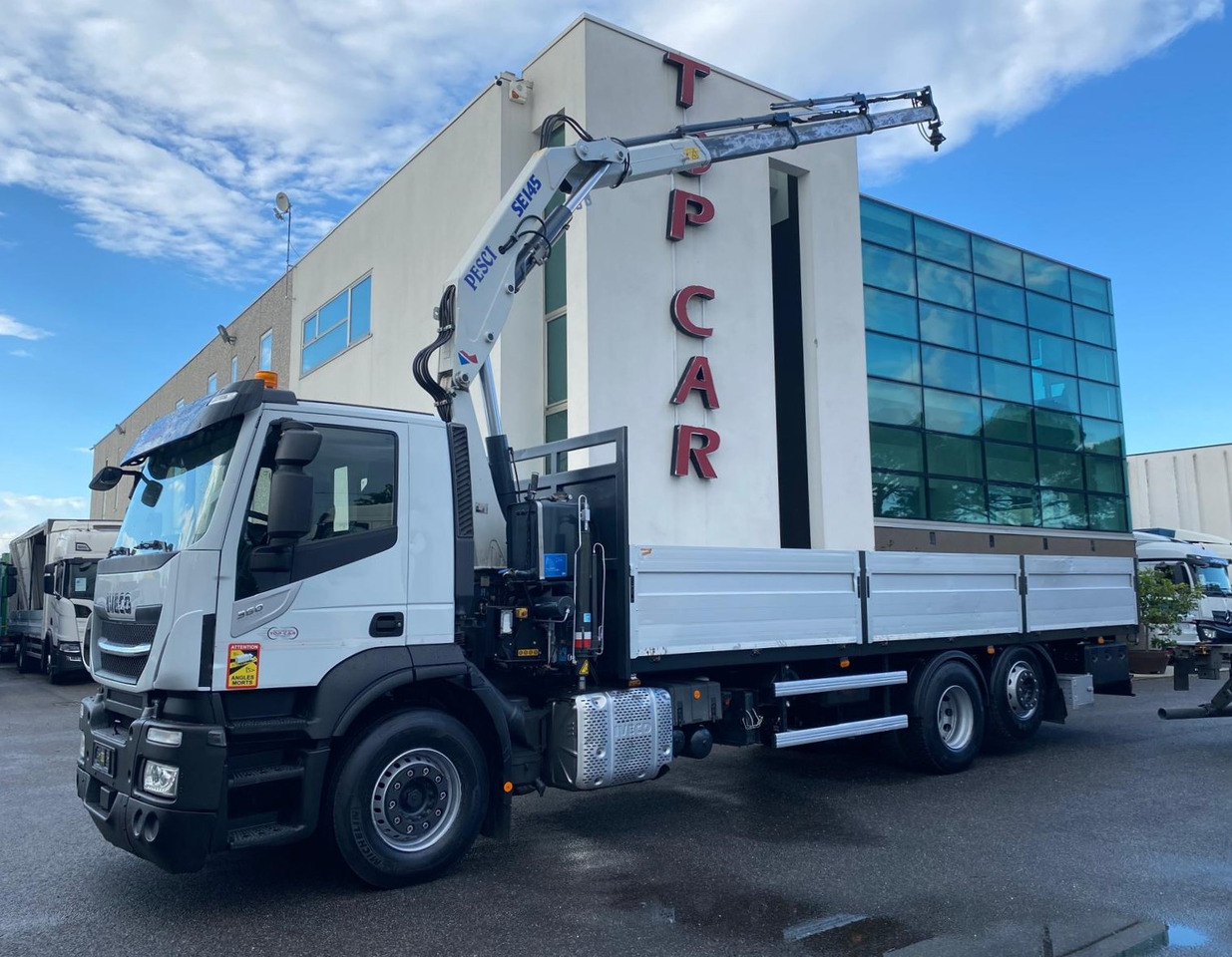 IVECO AD260S36 - Dropside/ Flatbed truck: picture 1 IVECO AD260S36 - Dropside/ Flatbed truck: picture 1