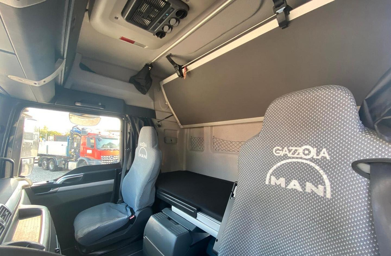 MAN TGX 26.440 CASSONE CENTINATO 2011 - Curtainsider truck: picture 3 MAN TGX 26.440 CASSONE CENTINATO 2011 - Curtainsider truck: picture 3