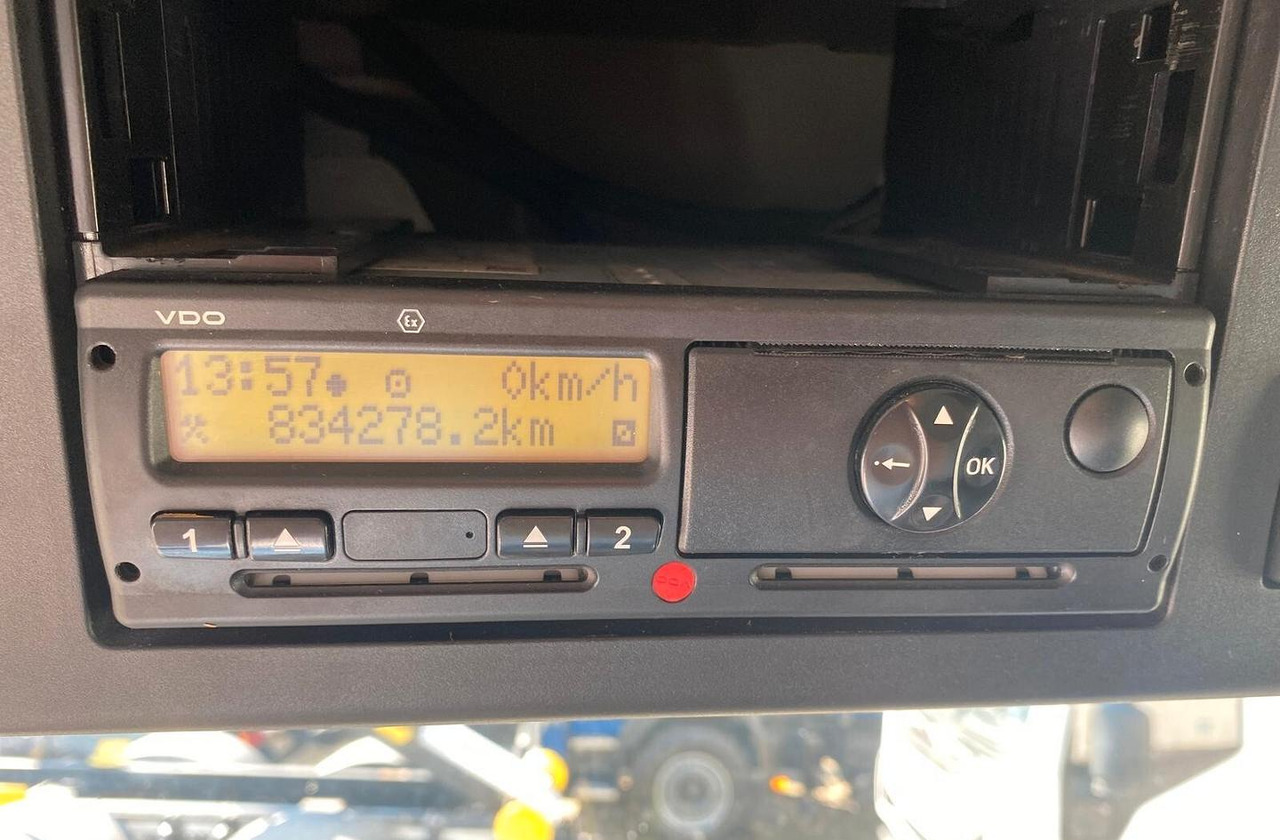 MERCEDES ANTOS 18.33 - Refrigerator truck: picture 5 MERCEDES ANTOS 18.33 - Refrigerator truck: picture 5