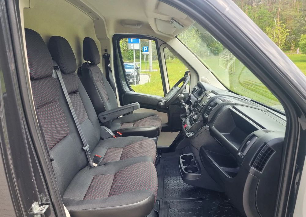 Small van Peugeot Boxer: picture 16