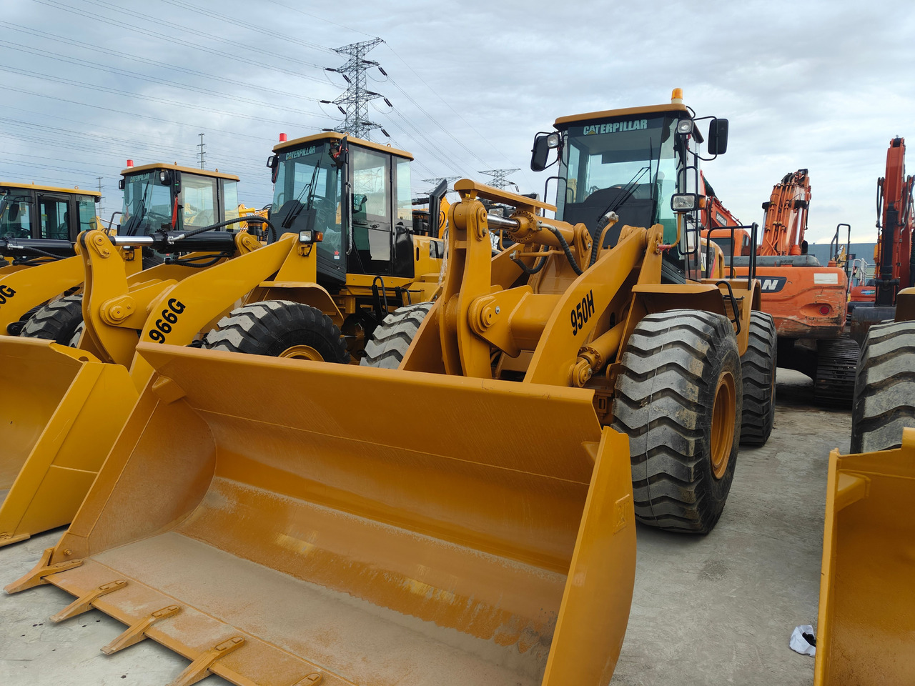 CATERPILLAR 950h in stock good quality ready to work - Wheel loader: picture 2 CATERPILLAR 950h in stock good quality ready to work - Wheel loader: picture 2