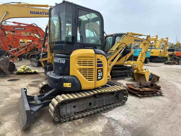 CE/EPA Certified! Komatsu Pc 35 Used Excavator komatsu Pc35 Mini 3 Ton Crawler Excavator with Rubber Track for Sale - Mini excavator: picture 3 CE/EPA Certified! Komatsu Pc 35 Used Excavator komatsu Pc35 Mini 3 Ton Crawler Excavator with Rubber Track for Sale - Mini excavator: picture 3