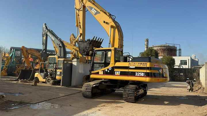 Cat325B Low Working Time CAT 320 325D 315D Excavator Caterpillar Used 25ton Cat325B Medium Size Digger - Crawler excavator: picture 3 Cat325B Low Working Time CAT 320 325D 315D Excavator Caterpillar Used 25ton Cat325B Medium Size Digger - Crawler excavator: picture 3