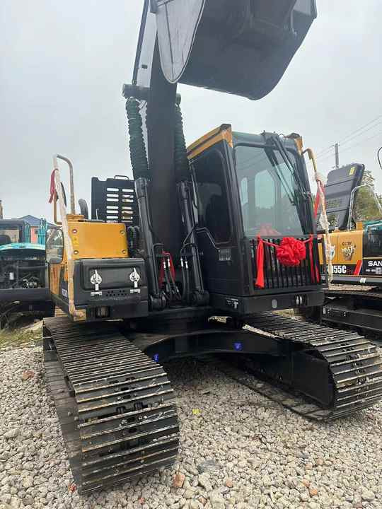 China Brand Used VOLVO EC140 Mini Excavator 6ton Crawler Earth Digger Machine for Sale - Crawler excavator: picture 4 China Brand Used VOLVO EC140 Mini Excavator 6ton Crawler Earth Digger Machine for Sale - Crawler excavator: picture 4