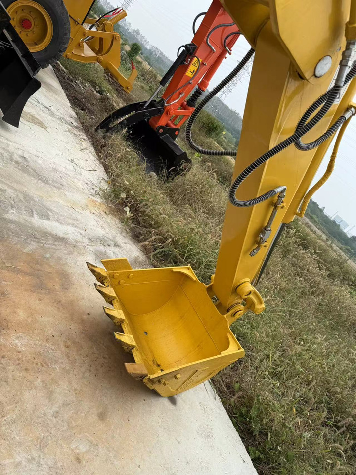 KOMATSU Komatsu pc78US for sale in stock - Construction machinery: picture 5 KOMATSU Komatsu pc78US for sale in stock - Construction machinery: picture 5