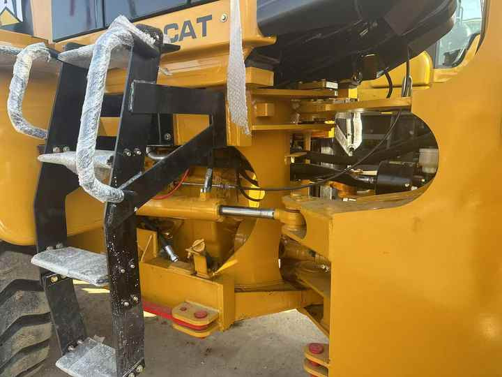 Excellent Condition Cat Brand 950h Wheel Loader on Sale Used Cat950 966 Wheel Loader in Stock Cheap Price - Wheel loader: picture 5 Excellent Condition Cat Brand 950h Wheel Loader on Sale Used Cat950 966 Wheel Loader in Stock Cheap Price - Wheel loader: picture 5