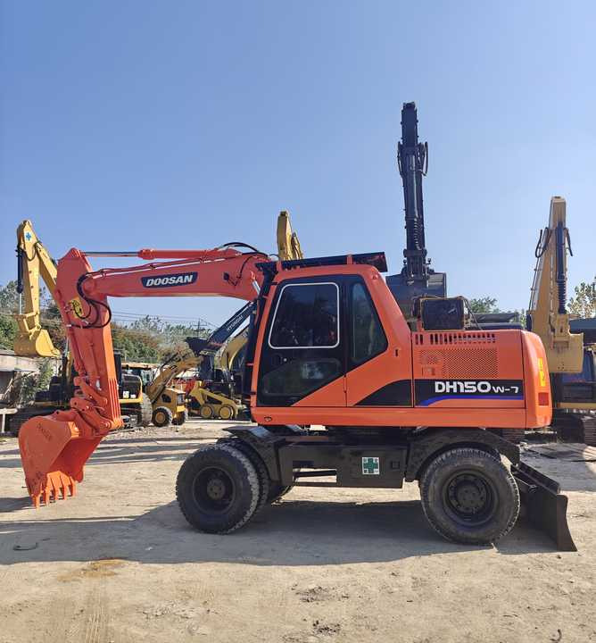 Wheel excavator Good Condition Original Doosan DH150w-7 Wheel Excavator 15 Tons Used Doosan Dh150w-7 Excavator Used Wheel Excavator for Sale [ Copy ]: picture 6