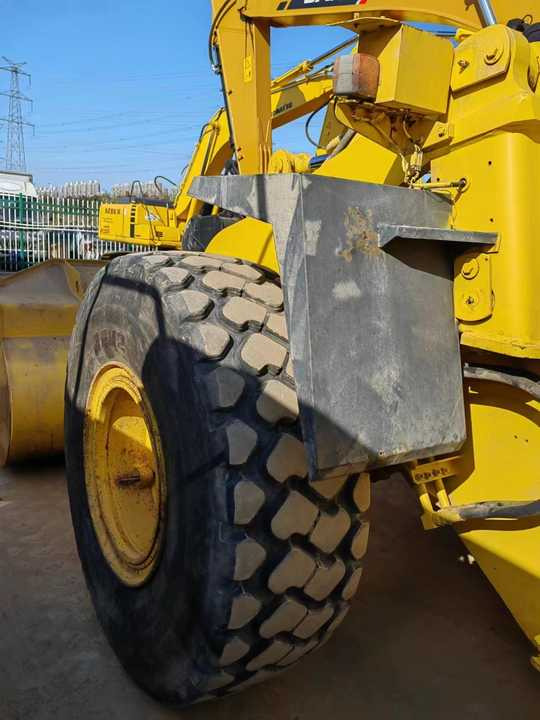 Good Condition Second Hand WA320-3 Front Wheel Loader for Cheap Price Hot Sale in China - Backhoe loader: picture 3 Good Condition Second Hand WA320-3 Front Wheel Loader for Cheap Price Hot Sale in China - Backhoe loader: picture 3
