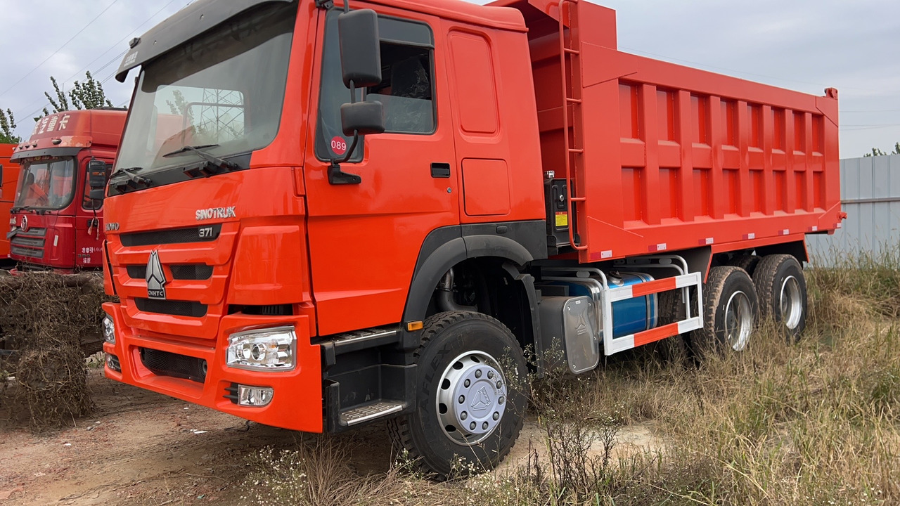Howo 371 hp dump truck good price in stock - Curtainsider truck: picture 3 Howo 371 hp dump truck good price in stock - Curtainsider truck: picture 3