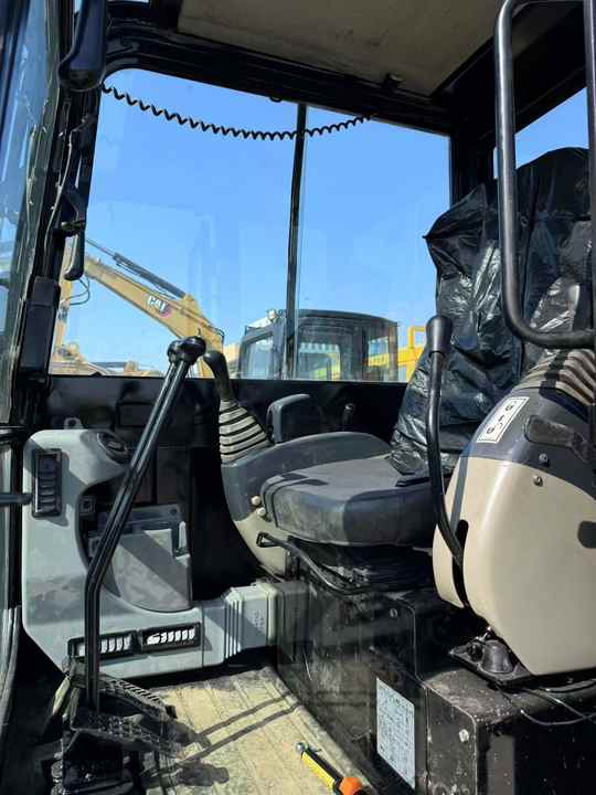 Mini Cat Brand Cat 305 Small Excavator in Stock Used Mini Excavator CAT305.5E2 CAT306 CAT307 CAT308 With Good Condition - Mini excavator: picture 5 Mini Cat Brand Cat 305 Small Excavator in Stock Used Mini Excavator CAT305.5E2 CAT306 CAT307 CAT308 With Good Condition - Mini excavator: picture 5