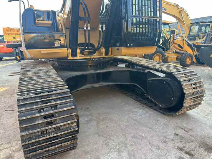 ON SALE Construction Machinery Used Excavator CAT336 in Hefei Used Caterpillar CAT336 Excavator MADE in JAPAN - Crawler excavator: picture 3 ON SALE Construction Machinery Used Excavator CAT336 in Hefei Used Caterpillar CAT336 Excavator MADE in JAPAN - Crawler excavator: picture 3