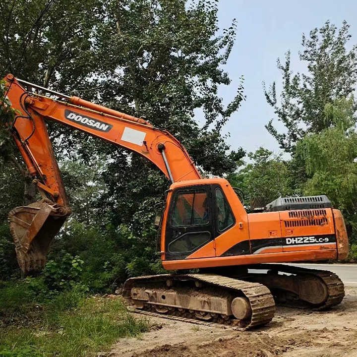 Original Second-hand Doosan DH225 Excavator Is in Good Condition Strong and Simple Maintenance - Excavator: picture 4 Original Second-hand Doosan DH225 Excavator Is in Good Condition Strong and Simple Maintenance - Excavator: picture 4