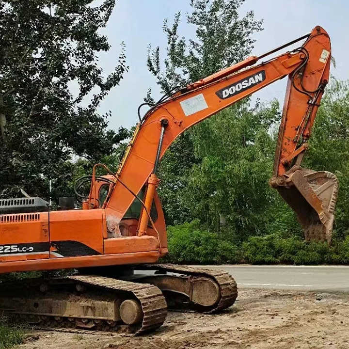 Original Second-hand Doosan DH225 Excavator Is in Good Condition Strong and Simple Maintenance - Excavator: picture 1 Original Second-hand Doosan DH225 Excavator Is in Good Condition Strong and Simple Maintenance - Excavator: picture 1
