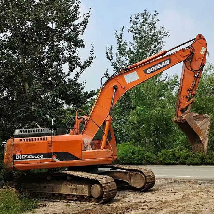 Original Second-hand Doosan DH225 Excavator Is in Good Condition Strong and Simple Maintenance - Excavator: picture 5 Original Second-hand Doosan DH225 Excavator Is in Good Condition Strong and Simple Maintenance - Excavator: picture 5