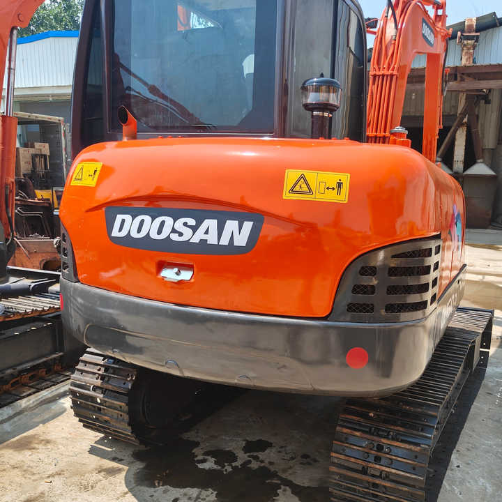 Original Second-hand Doosan DH60-7 Excavator Is in Good Condition Strong and Simple Maintenance - Crawler excavator: picture 5 Original Second-hand Doosan DH60-7 Excavator Is in Good Condition Strong and Simple Maintenance - Crawler excavator: picture 5
