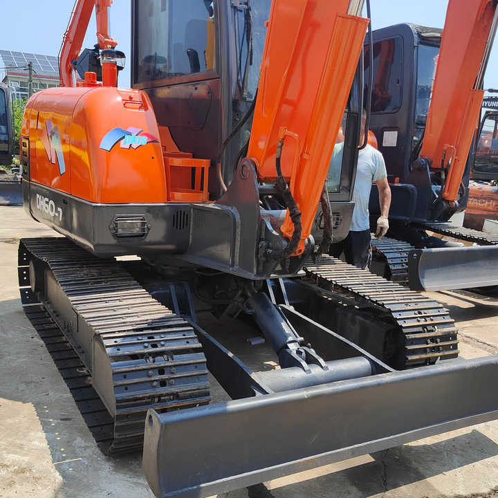 Original Second-hand Doosan DH60-7 Excavator Is in Good Condition Strong and Simple Maintenance - Crawler excavator: picture 3 Original Second-hand Doosan DH60-7 Excavator Is in Good Condition Strong and Simple Maintenance - Crawler excavator: picture 3