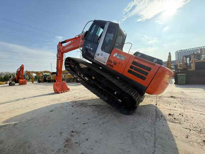 Original Used Hitachi Zx210-3G Excavator 21 Ton Large Excavator Digger With Cheap Price - Crawler excavator: picture 2 Original Used Hitachi Zx210-3G Excavator 21 Ton Large Excavator Digger With Cheap Price - Crawler excavator: picture 2