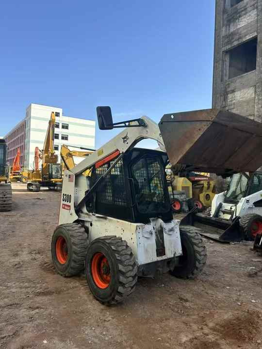 Second Hand BOBCAT S300 Skid-steer Loader with Very Good Performance Is for Sale at a Low Price - Skid steer loader: picture 4 Second Hand BOBCAT S300 Skid-steer Loader with Very Good Performance Is for Sale at a Low Price - Skid steer loader: picture 4
