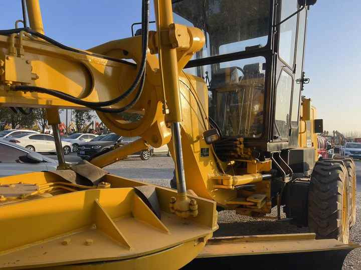 USED Komatsu GD655 Grader with Good Condition for Sale - Grader: picture 4 USED Komatsu GD655 Grader with Good Condition for Sale - Grader: picture 4
