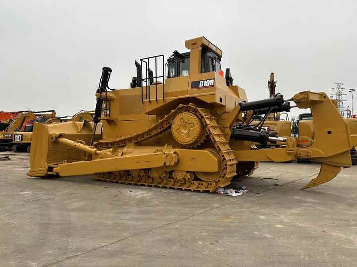 USED ORIGINAL CAT D10r Large Bulldozer for Sale Spot Cat D10 Bulldozer Cat D5 D6 D7 D10 Bulldozer in China - Bulldozer: picture 4 USED ORIGINAL CAT D10r Large Bulldozer for Sale Spot Cat D10 Bulldozer Cat D5 D6 D7 D10 Bulldozer in China - Bulldozer: picture 4