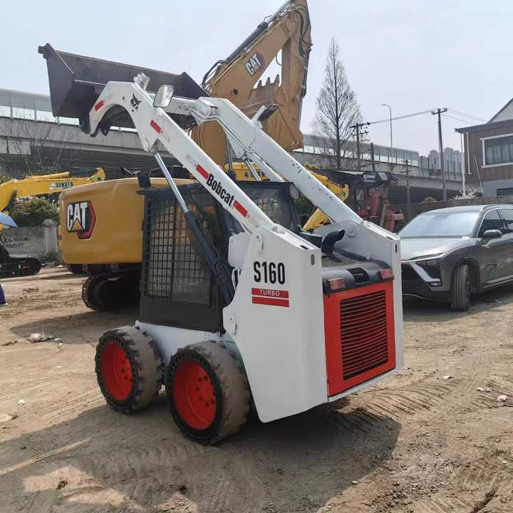 Used Bob Cat Bob Cat S160 Used Mini Skid Steer Wheel Loader Multifunctional Track Loaders Bobcat S160 2.7 Ton - Wheel loader: picture 5 Used Bob Cat Bob Cat S160 Used Mini Skid Steer Wheel Loader Multifunctional Track Loaders Bobcat S160 2.7 Ton - Wheel loader: picture 5