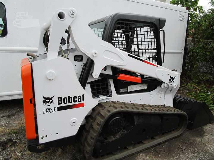 Used Bobcat T590 Used Skid Steer Loader with Good Condition for Sale S160 S185 S300 S330 T590 3T 4T 5T 2T - Skid steer loader: picture 4 Used Bobcat T590 Used Skid Steer Loader with Good Condition for Sale S160 S185 S300 S330 T590 3T 4T 5T 2T - Skid steer loader: picture 4