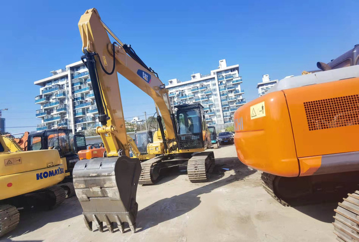Used CAT 315D Excavator | Well-Maintained, Low Hours | Affordable Heavy Machinery for Construction & Mining! - Crawler excavator: picture 3 Used CAT 315D Excavator | Well-Maintained, Low Hours | Affordable Heavy Machinery for Construction & Mining! - Crawler excavator: picture 3