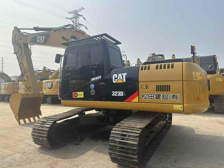 Used Cat323D Model Excavator Second Hand Machine Popular Brand Japan Cat Hydraulic Machinery - Crawler excavator: picture 3 Used Cat323D Model Excavator Second Hand Machine Popular Brand Japan Cat Hydraulic Machinery - Crawler excavator: picture 3