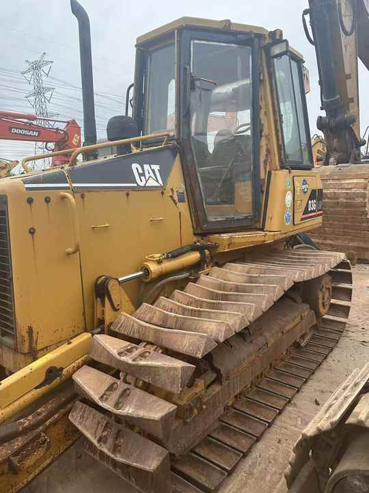 Used Caterpillar CAT D3G Land Road Motor Bulldozer CAT Used Grader Cheap Price for Sale - Bulldozer: picture 3 Used Caterpillar CAT D3G Land Road Motor Bulldozer CAT Used Grader Cheap Price for Sale - Bulldozer: picture 3