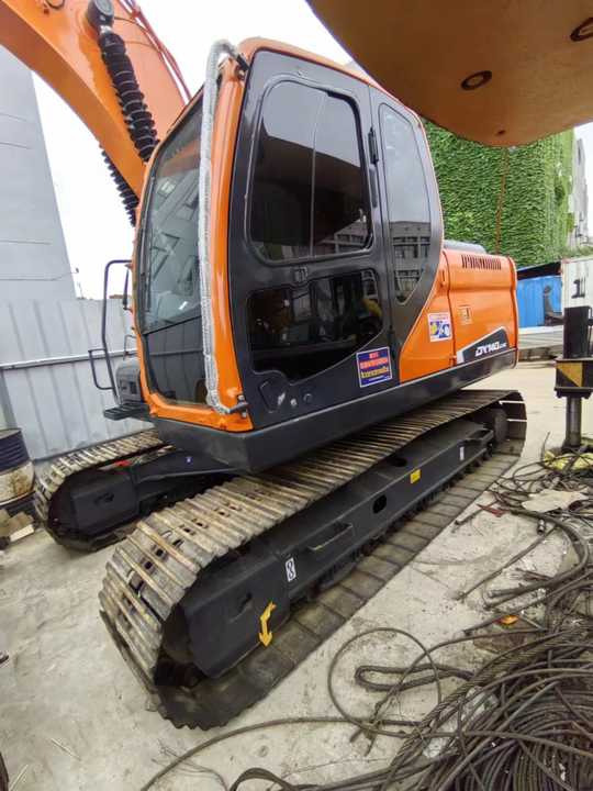 Used Digger DOOSAN DX140 Construction Machinery Construction Digger Used DOOSAN DX140 Cheap Excavator - Crawler excavator: picture 1 Used Digger DOOSAN DX140 Construction Machinery Construction Digger Used DOOSAN DX140 Cheap Excavator - Crawler excavator: picture 1
