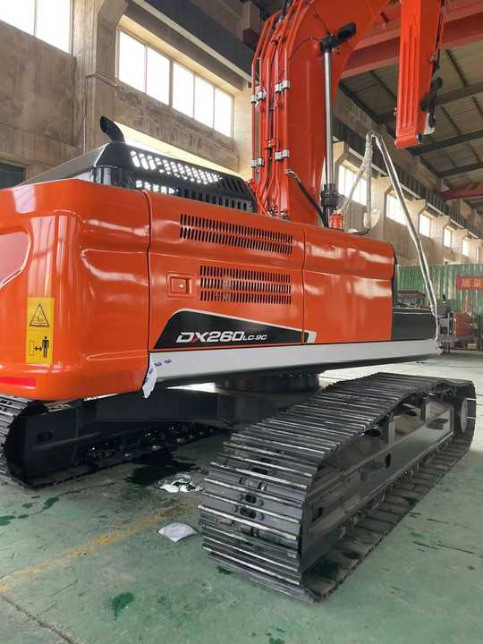 Used Digger DOOSAN DX260 Construction Machinery Construction Digger Used DOOSAN DX260 Cheap Excavator - Crawler excavator: picture 2 Used Digger DOOSAN DX260 Construction Machinery Construction Digger Used DOOSAN DX260 Cheap Excavator - Crawler excavator: picture 2