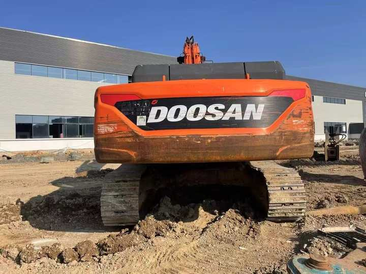 Used Digger DOOSAN DX380 Construction Machinery Construction Digger Used DOOSAN DX380 Cheap Excavator - Crawler excavator: picture 4 Used Digger DOOSAN DX380 Construction Machinery Construction Digger Used DOOSAN DX380 Cheap Excavator - Crawler excavator: picture 4