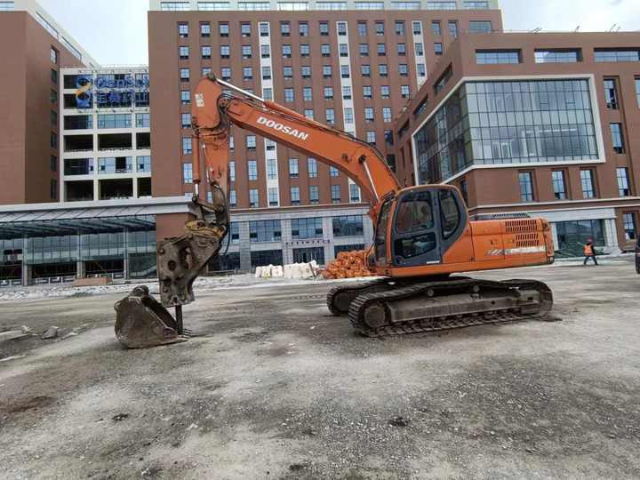 Used Digger Doosan DX225LC-9T Construction Machinery Construction Digger Used Doosan DX225LC-9T Cheap Excavator - Crawler excavator: picture 2 Used Digger Doosan DX225LC-9T Construction Machinery Construction Digger Used Doosan DX225LC-9T Cheap Excavator - Crawler excavator: picture 2