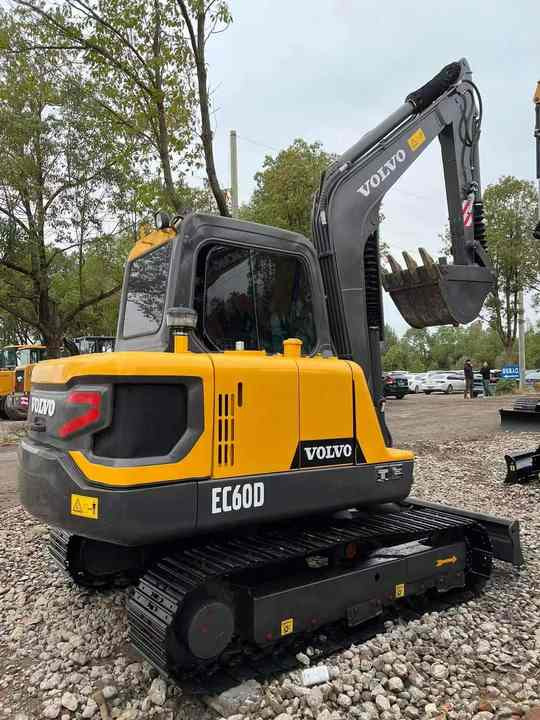 Used Digger VOLVO EC60 Construction Machinery Construction Digger Used VOLVO EC60 Cheap Excavator - Crawler excavator: picture 3 Used Digger VOLVO EC60 Construction Machinery Construction Digger Used VOLVO EC60 Cheap Excavator - Crawler excavator: picture 3