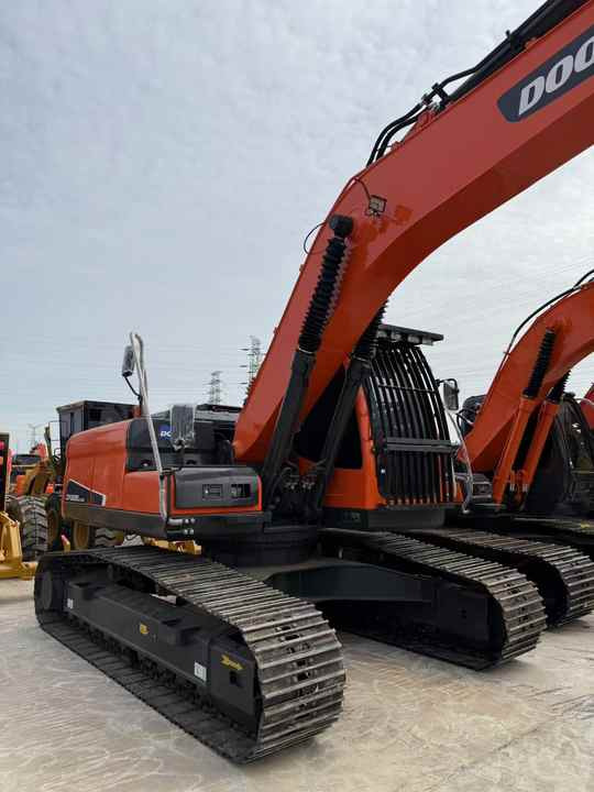 Used Doosan DX225LC-9C Hydraulic Excavator 25 Ton Doosan Dx225 Crawler Excavator with Excellent Performance Low Price for Sale - Excavator: picture 4 Used Doosan DX225LC-9C Hydraulic Excavator 25 Ton Doosan Dx225 Crawler Excavator with Excellent Performance Low Price for Sale - Excavator: picture 4