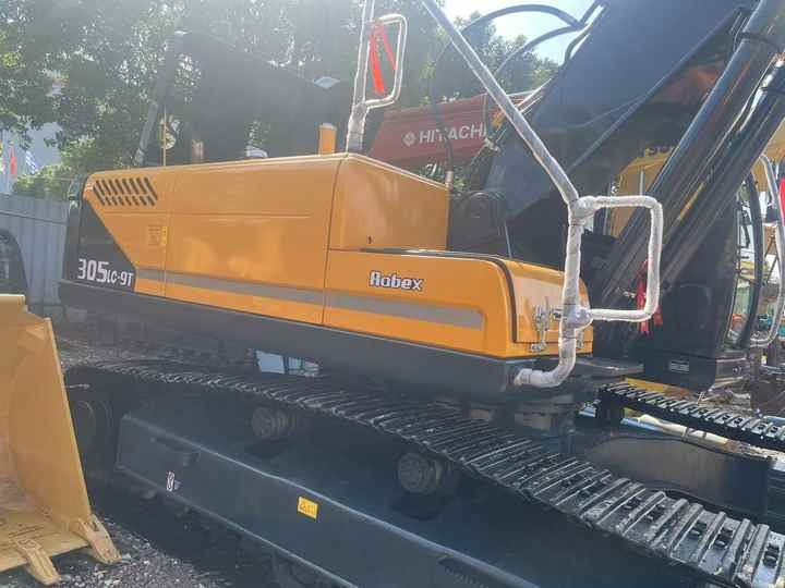 Used HYUNDAI 305LC-9T Crawler Excavator with Good Performance Hyundai30 Tons Earthmoving Machinery with Low Price On-sale - Crawler excavator: picture 3 Used HYUNDAI 305LC-9T Crawler Excavator with Good Performance Hyundai30 Tons Earthmoving Machinery with Low Price On-sale - Crawler excavator: picture 3