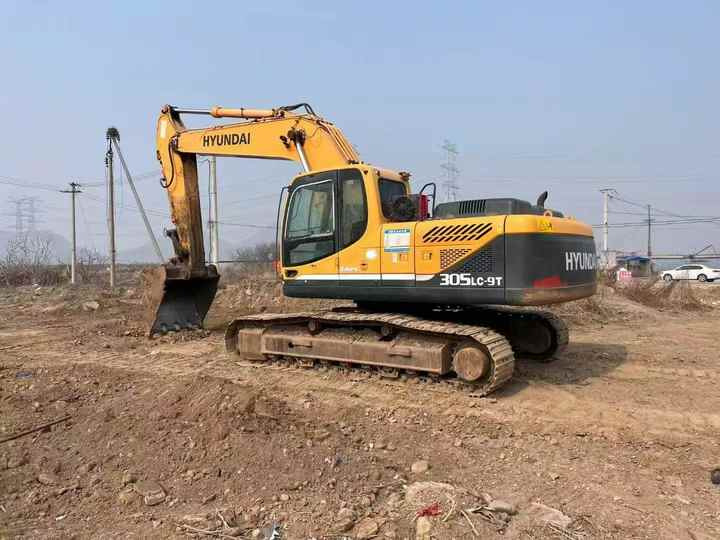 Used HYUNDAI 305LC-9T Crawler Excavator with good performance Hyundai30 tons earthmoving machinery with low price on-sale - Crawler excavator: picture 4 Used HYUNDAI 305LC-9T Crawler Excavator with good performance Hyundai30 tons earthmoving machinery with low price on-sale - Crawler excavator: picture 4