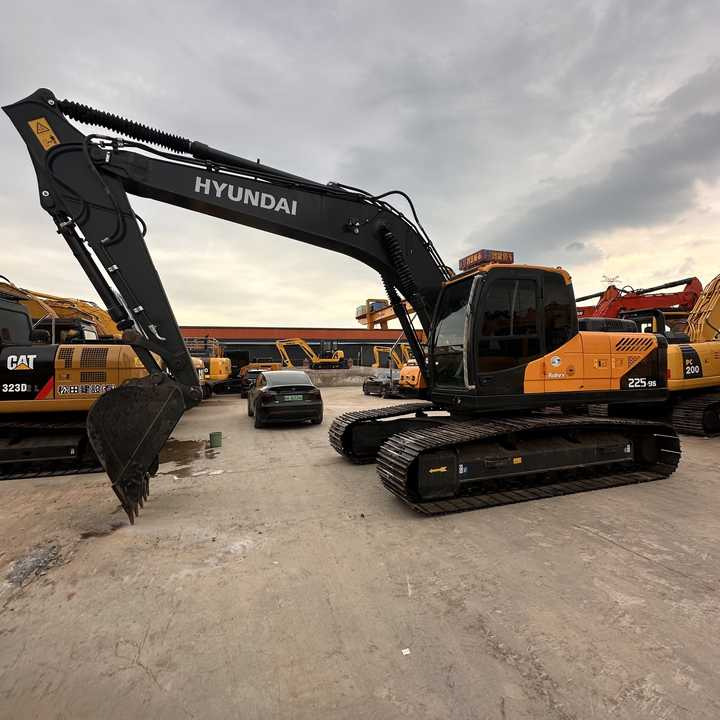 Used Hyundai 225LC-9S Excavator with Excellent Performance for Sale - Crawler excavator: picture 4 Used Hyundai 225LC-9S Excavator with Excellent Performance for Sale - Crawler excavator: picture 4