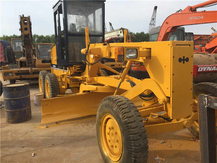 Used Komatsu GD305 Motor Grader Cheap Price Komatsu Road Grader GD305 Good Condition in China - Grader: picture 5 Used Komatsu GD305 Motor Grader Cheap Price Komatsu Road Grader GD305 Good Condition in China - Grader: picture 5