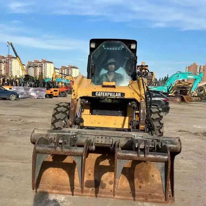 Used Wheel Loader CAT246C Caterpillar 246C Mini Wheel Skid Steer Loader in Stock - Skid steer loader: picture 5 Used Wheel Loader CAT246C Caterpillar 246C Mini Wheel Skid Steer Loader in Stock - Skid steer loader: picture 5