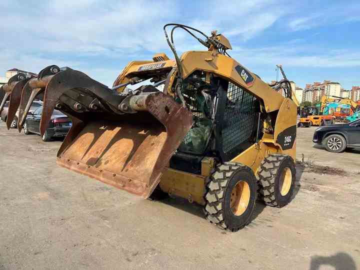 Used Wheel Loader CAT246C Caterpillar 246C Mini Wheel Skid Steer Loader in Stock - Skid steer loader: picture 3 Used Wheel Loader CAT246C Caterpillar 246C Mini Wheel Skid Steer Loader in Stock - Skid steer loader: picture 3