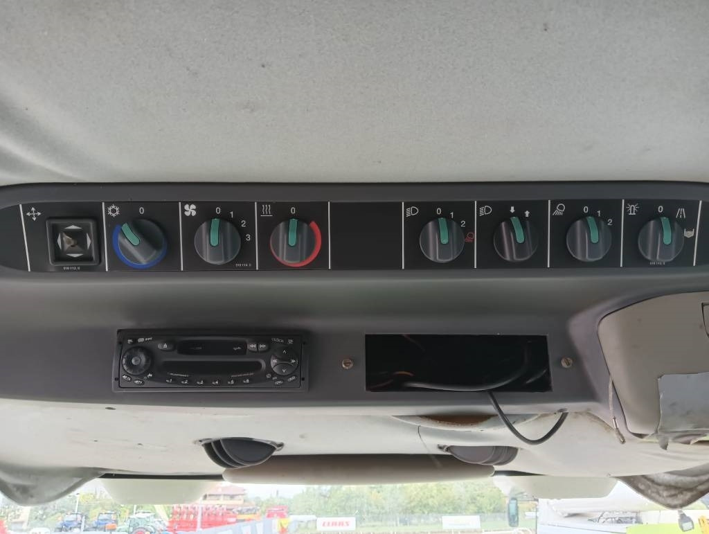 Claas Lexion 470 - Combine harvester: picture 2 Claas Lexion 470 - Combine harvester: picture 2