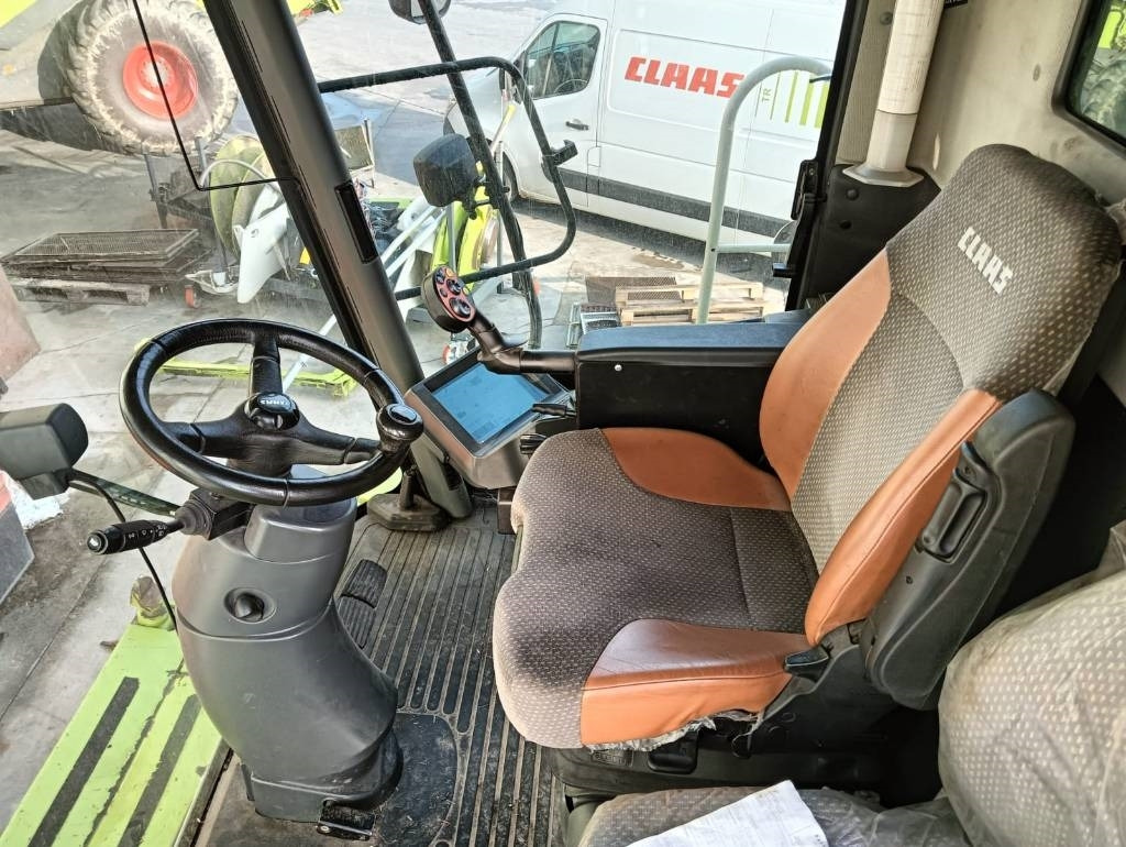 Claas Lexion 570 - Combine harvester: picture 5 Claas Lexion 570 - Combine harvester: picture 5